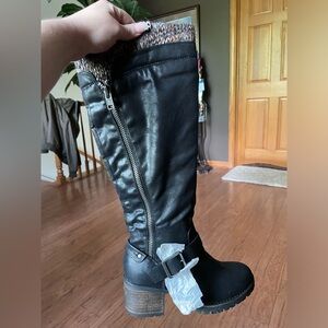Crown vintage Black Chelie 8M boots